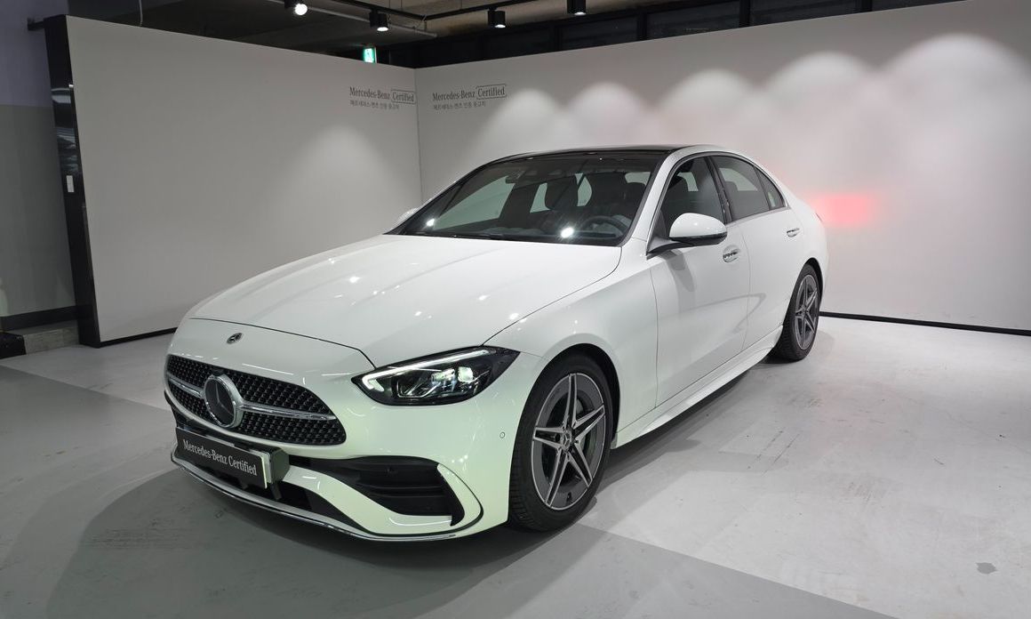 Mercedes-Benz C-Class 2026
