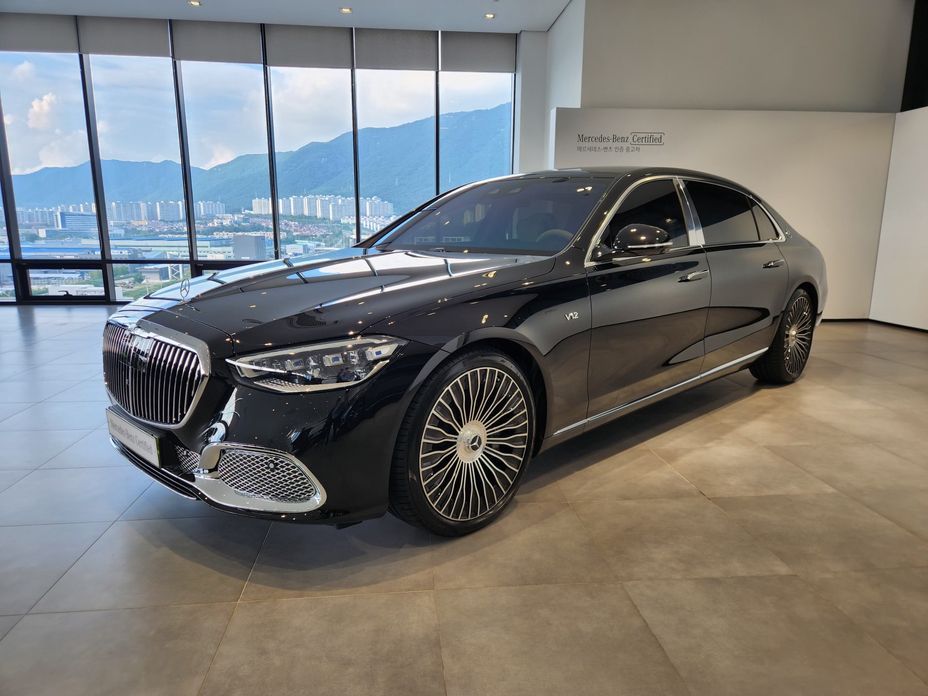 Mercedes-Benz S-Class 2026