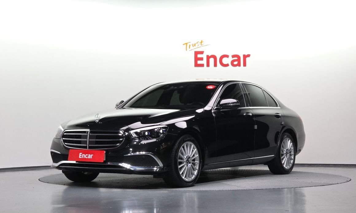 Mercedes-Benz E-Class 2022