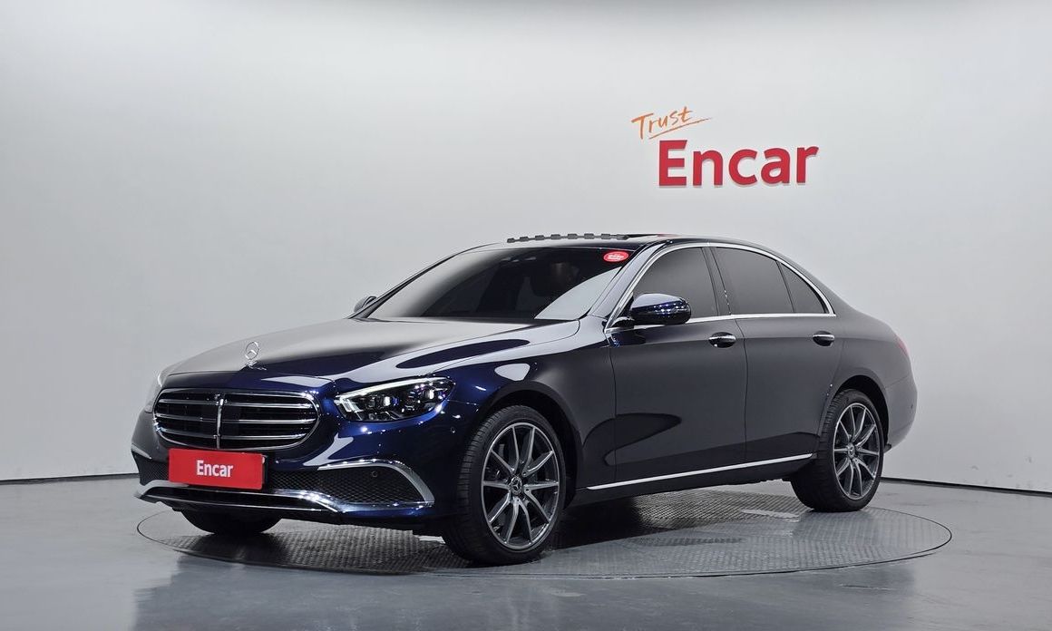 Mercedes-Benz E-Class 2022