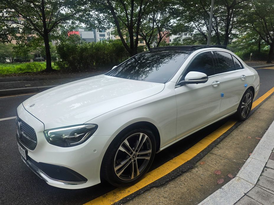 Mercedes-Benz E-Class 2023
