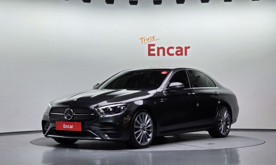 Mercedes-Benz E-Class 2022