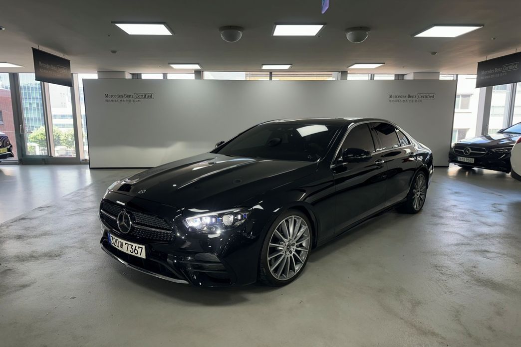 Mercedes-Benz E-Class 2022