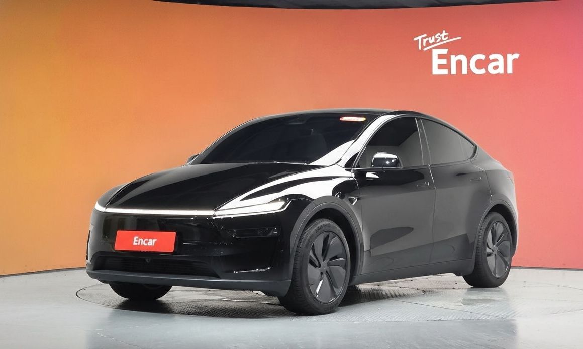 Tesla Model Y 2025
