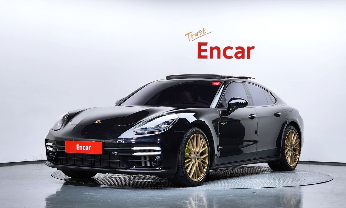 Porsche Panamera 2023