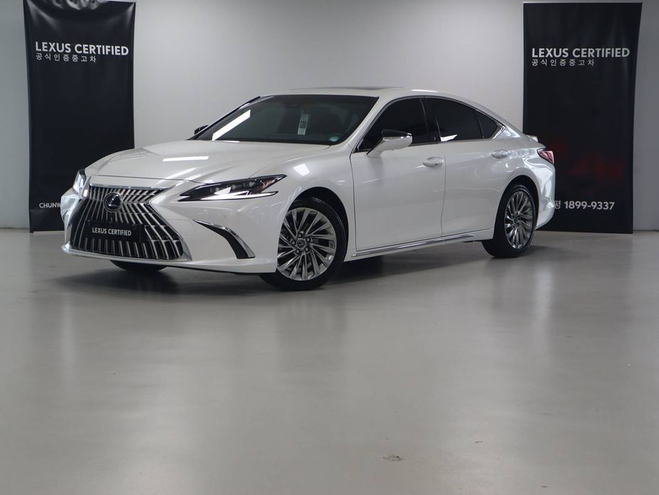 Lexus ES 2026
