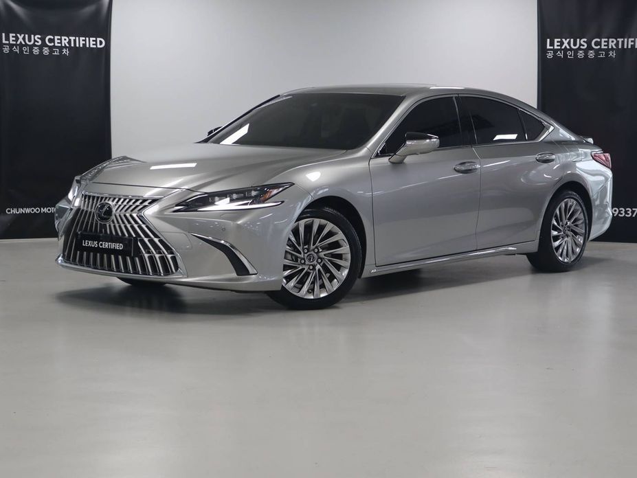 Lexus ES 2026