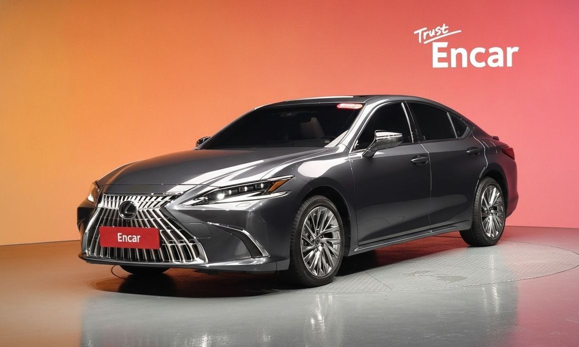 Lexus ES 2026
