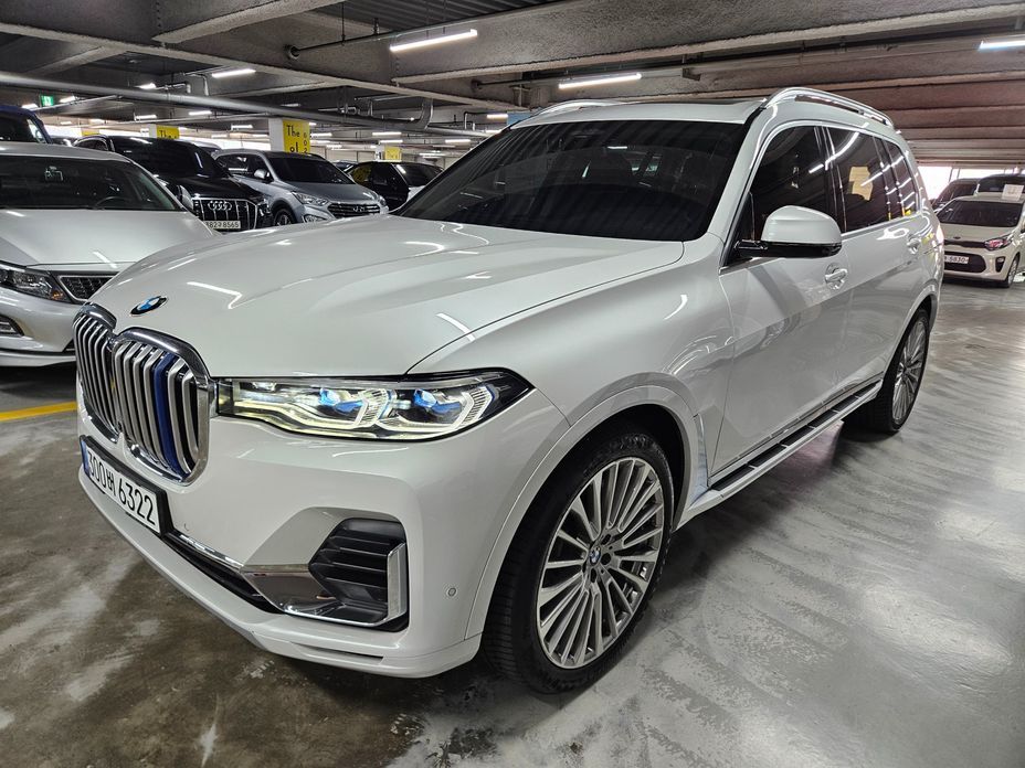 BMW X7 2021