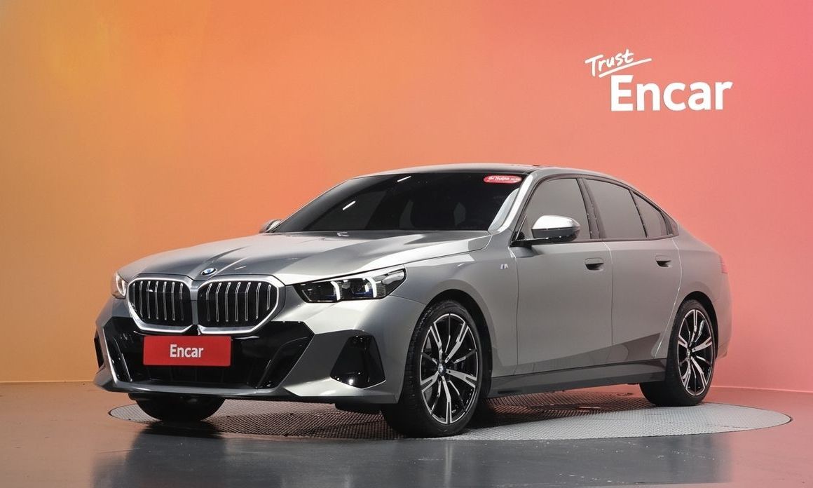 BMW 5-Series 2025