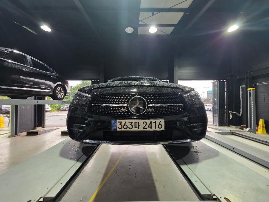 Mercedes-Benz E-Class 2021