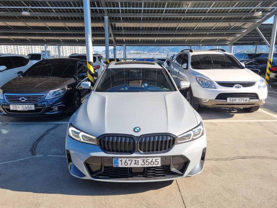 BMW 3-Series 2025
