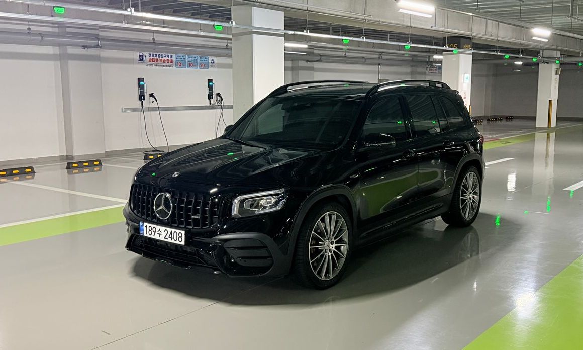 Mercedes-Benz GLB-Class 2023