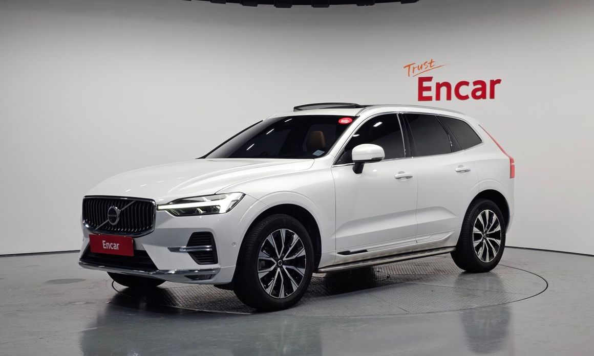 Volvo XC60 2025