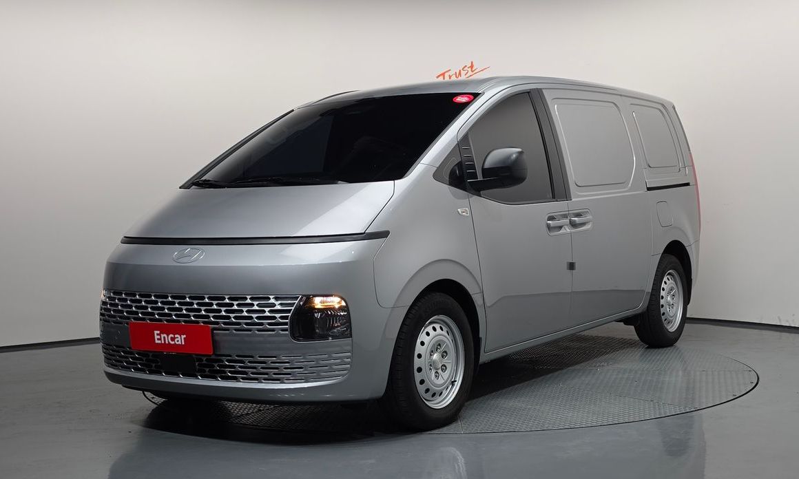 Hyundai Staria 2025