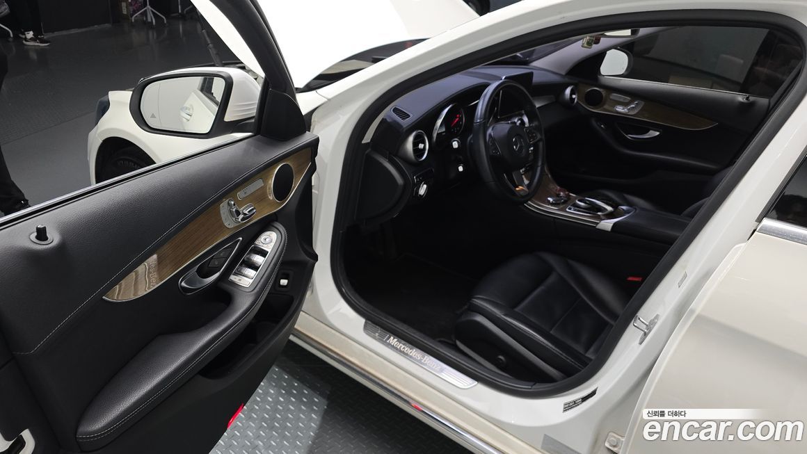 Mercedes-Benz C-Class 2017
