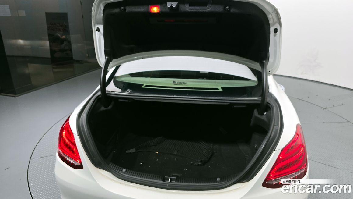 Mercedes-Benz C-Class 2017