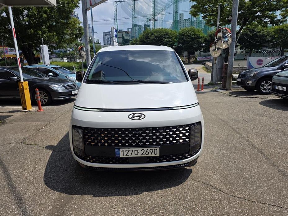 Hyundai Staria 2022