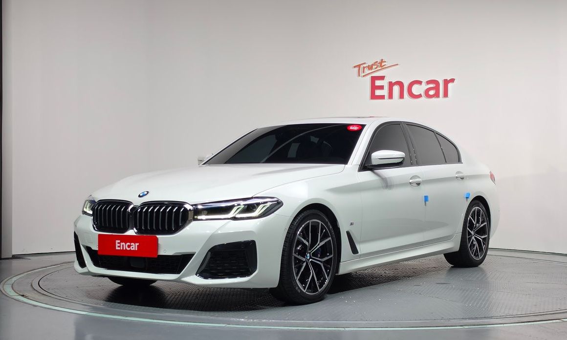 BMW 5-Series 2023