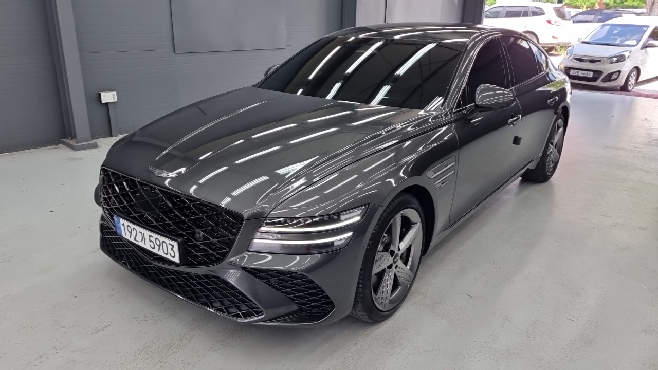Genesis G80 2025