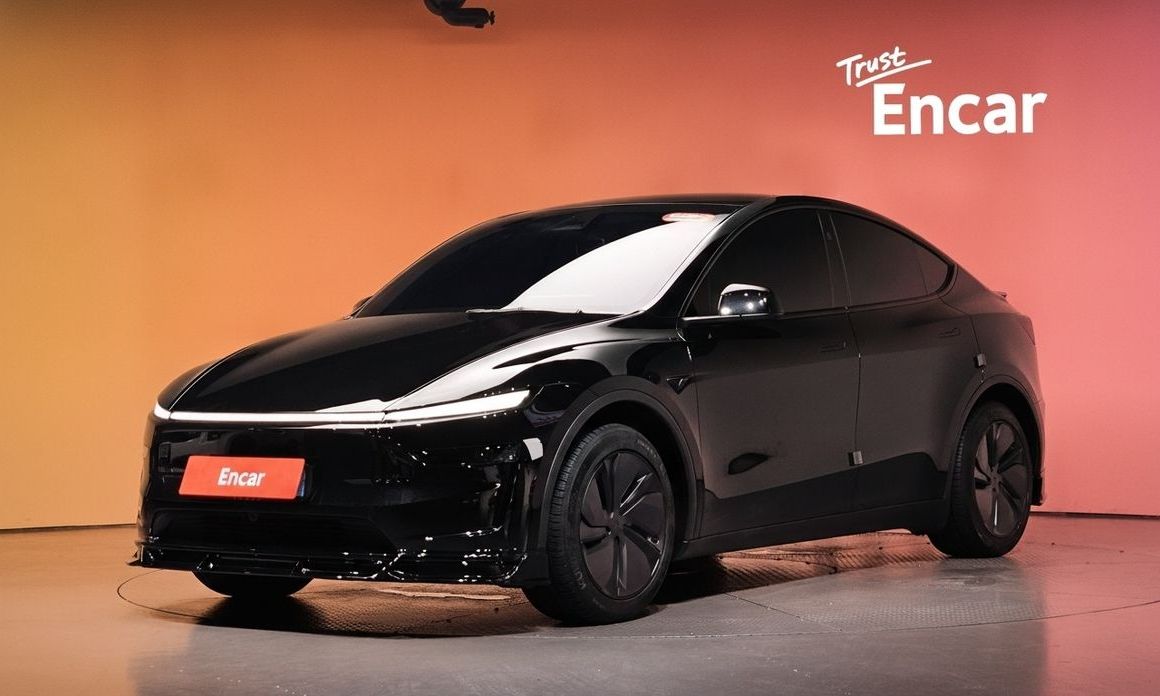 Tesla Model Y 2025