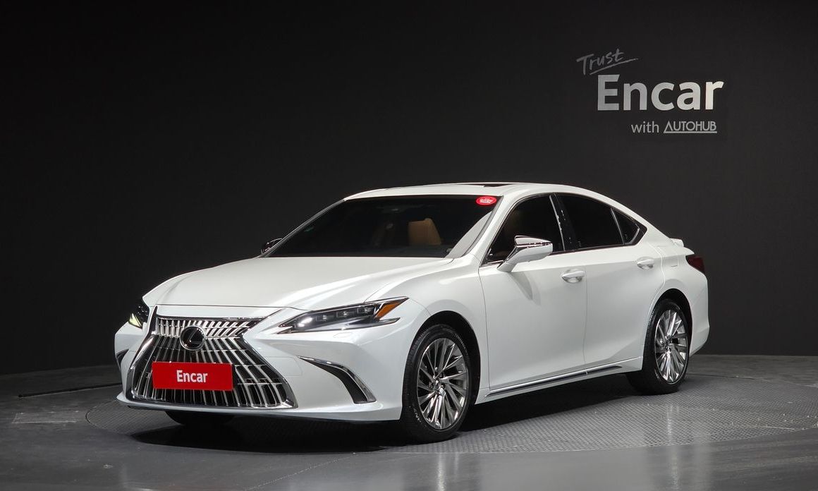 Lexus ES 2026