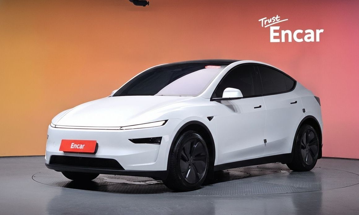 Tesla Model Y 2025