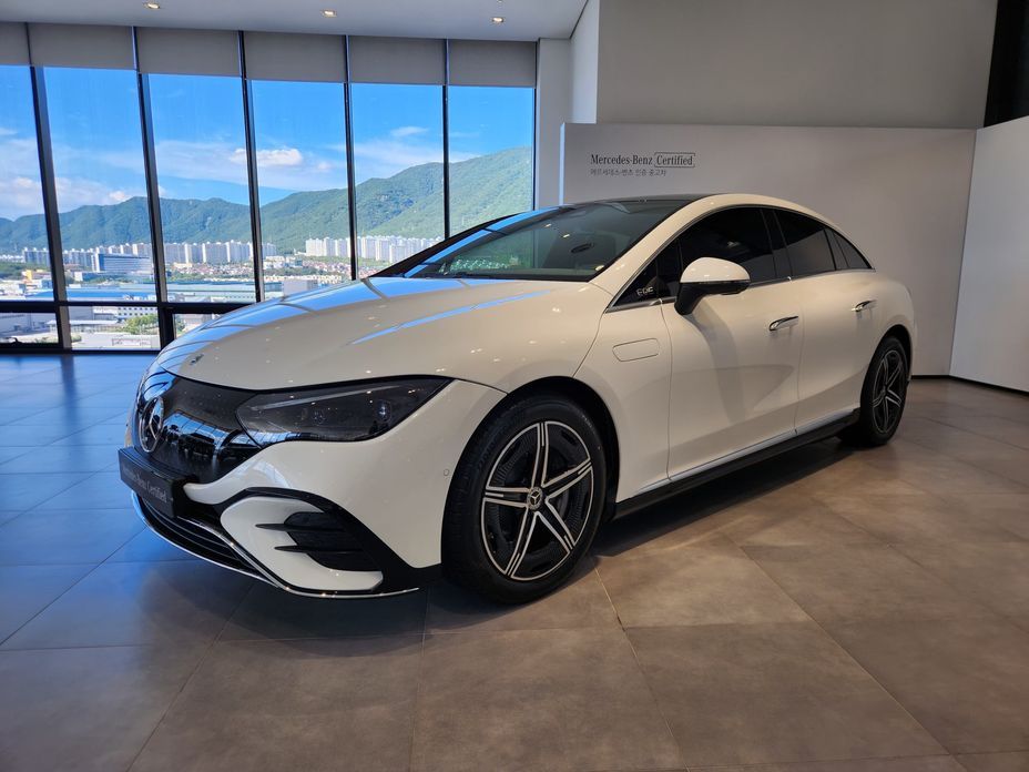 Mercedes-Benz EQE 2026