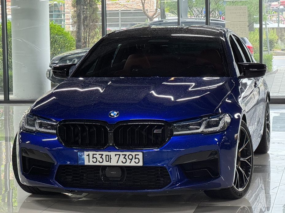 BMW M5 2022