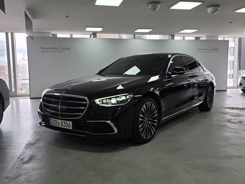 Mercedes-Benz S-Class 2023
