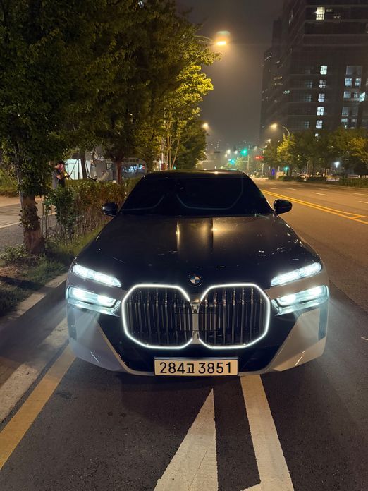 BMW 7-Series 2023