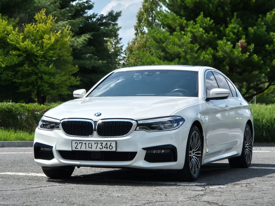 BMW 5-Series 2020