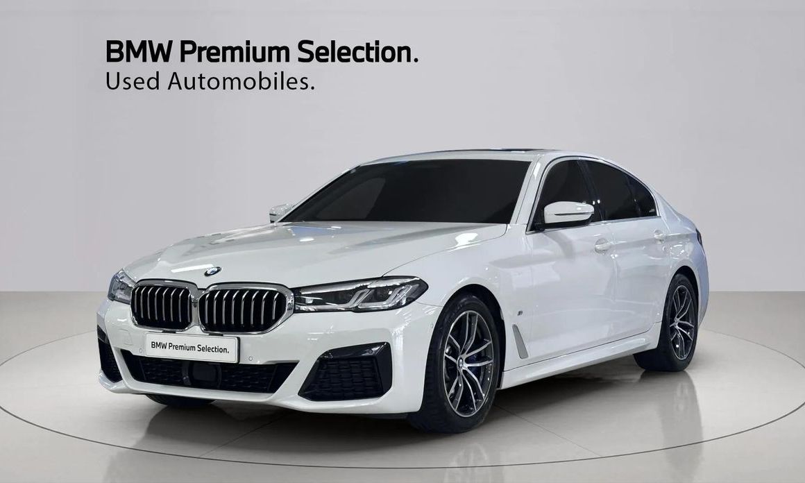 BMW 5-Series 2023