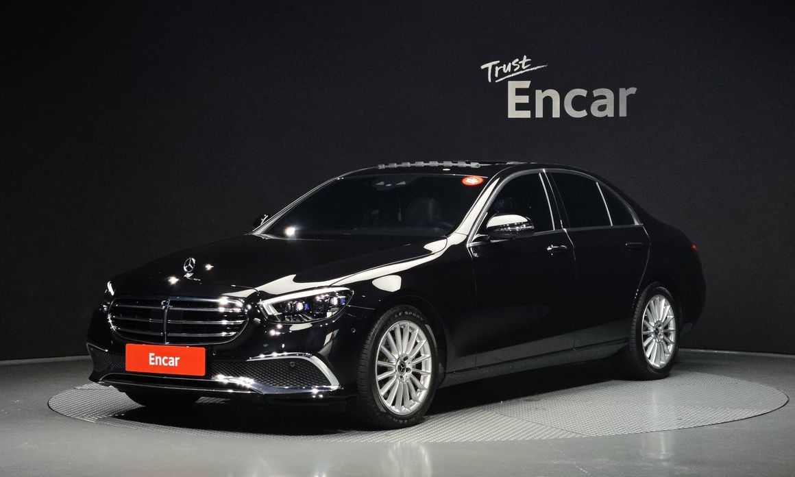 Mercedes-Benz E-Class 2022