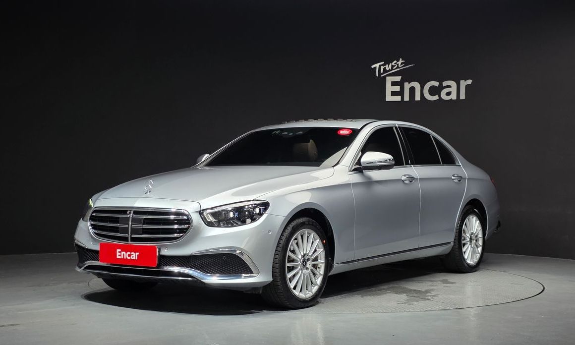 Mercedes-Benz E-Class 2023