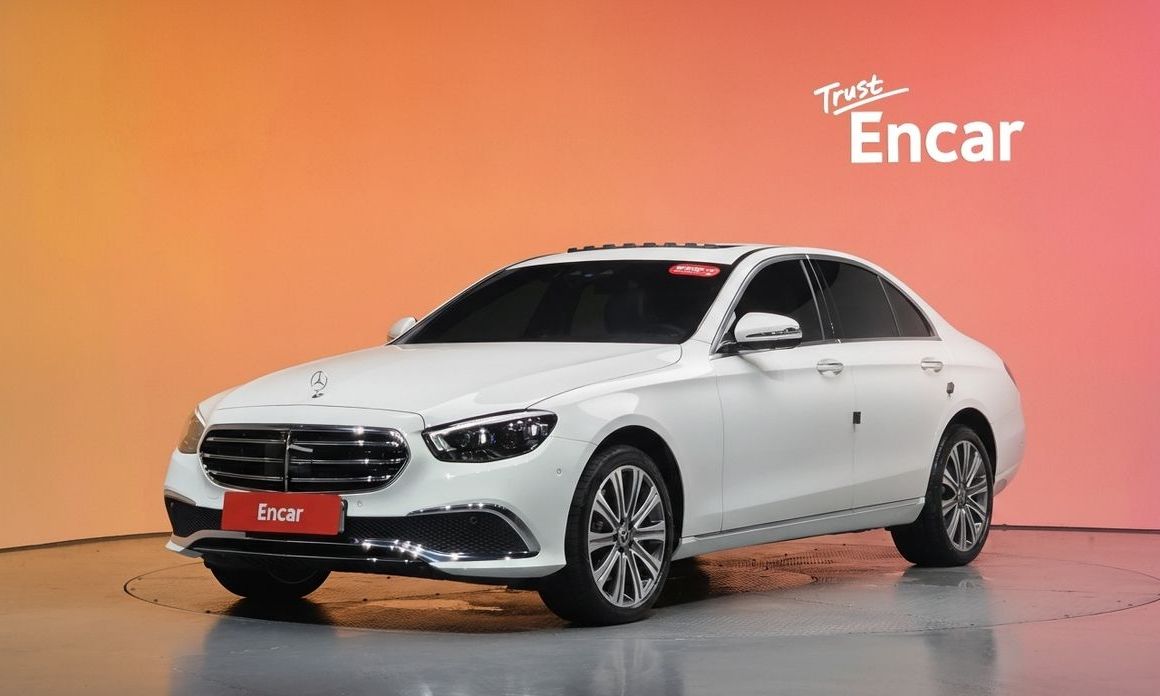 Mercedes-Benz E-Class 2023
