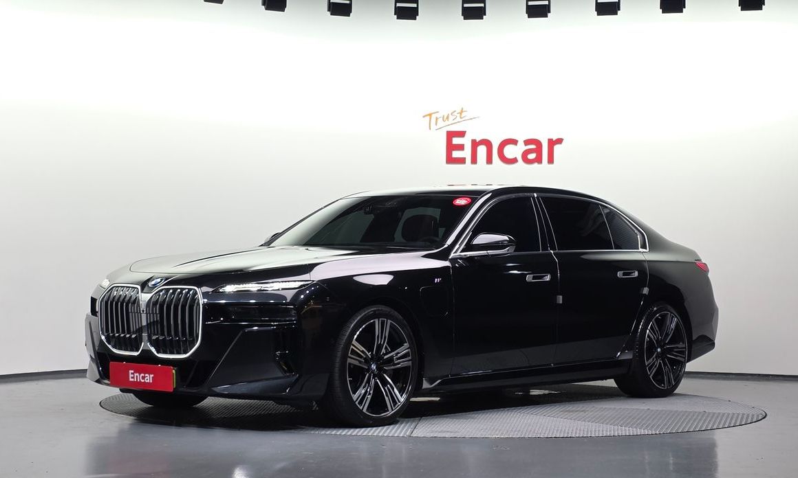 BMW 7-Series 2023