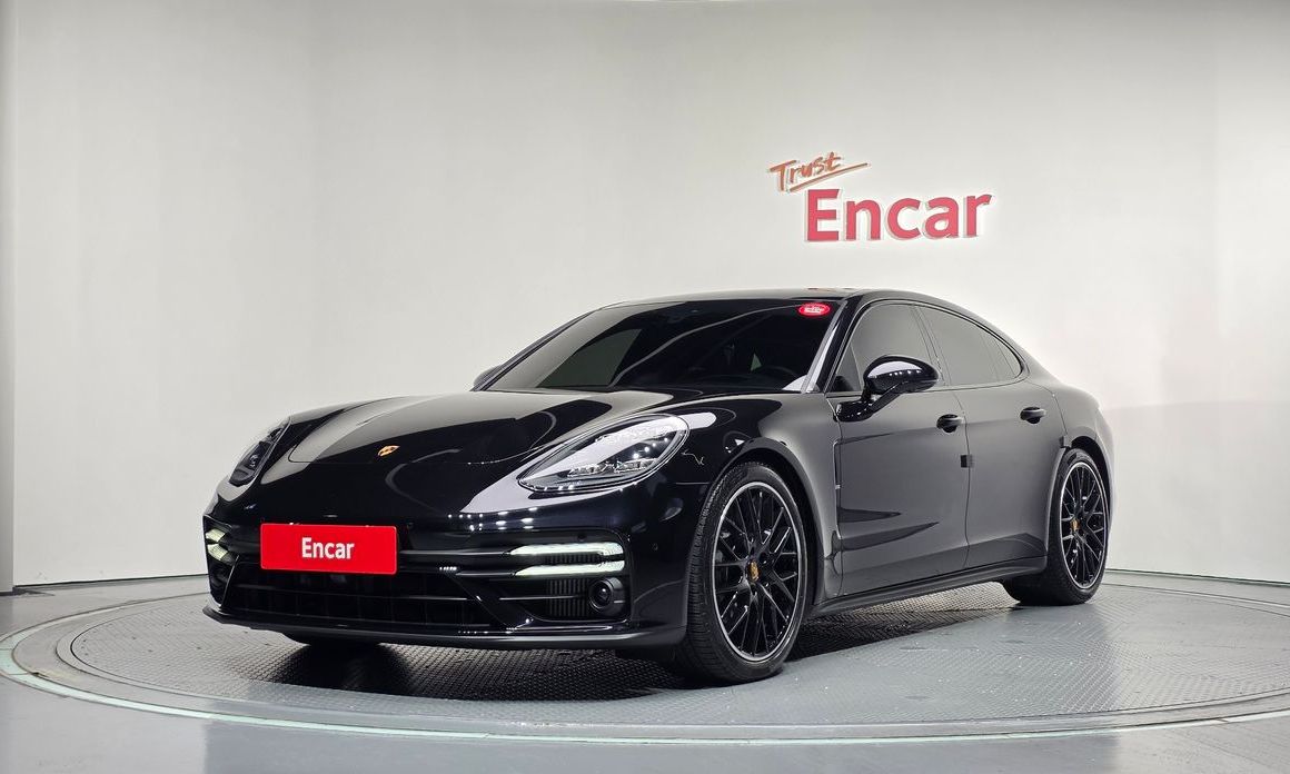 Porsche Panamera 2023