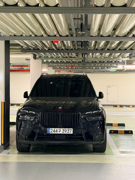 BMW X7 2025