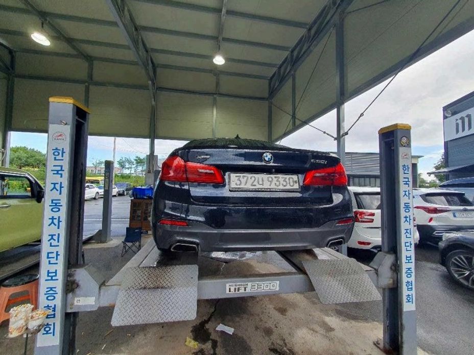 BMW 5-Series 2018