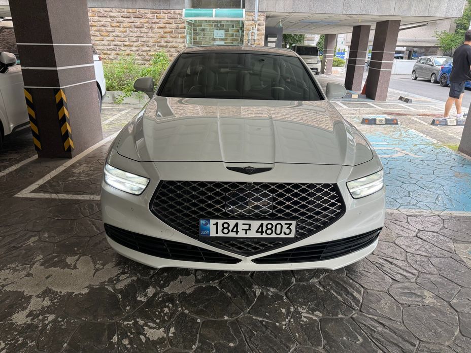 Genesis G90 2021