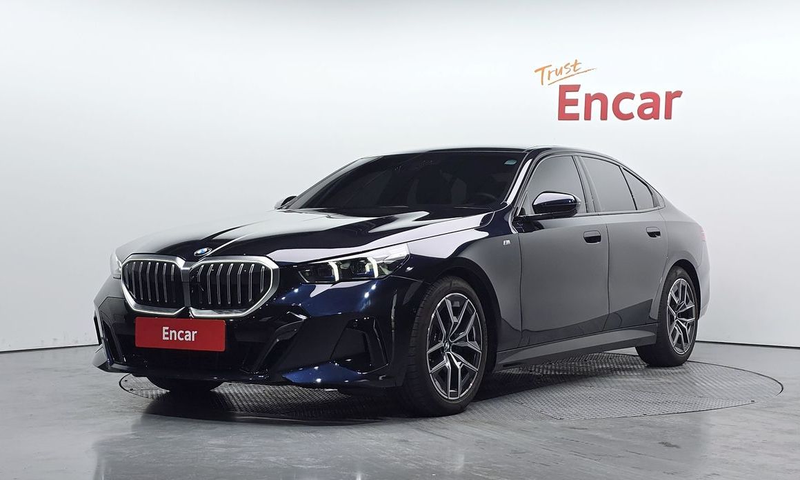 BMW 5-Series 2024