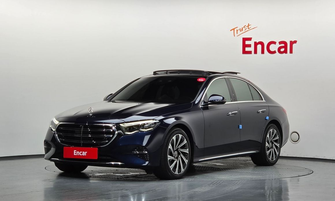 Mercedes-Benz E-Class 2024