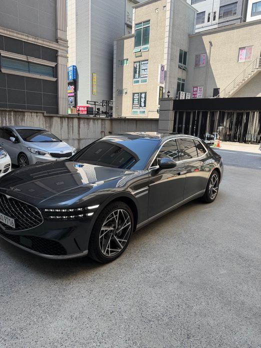 Genesis G90 2023