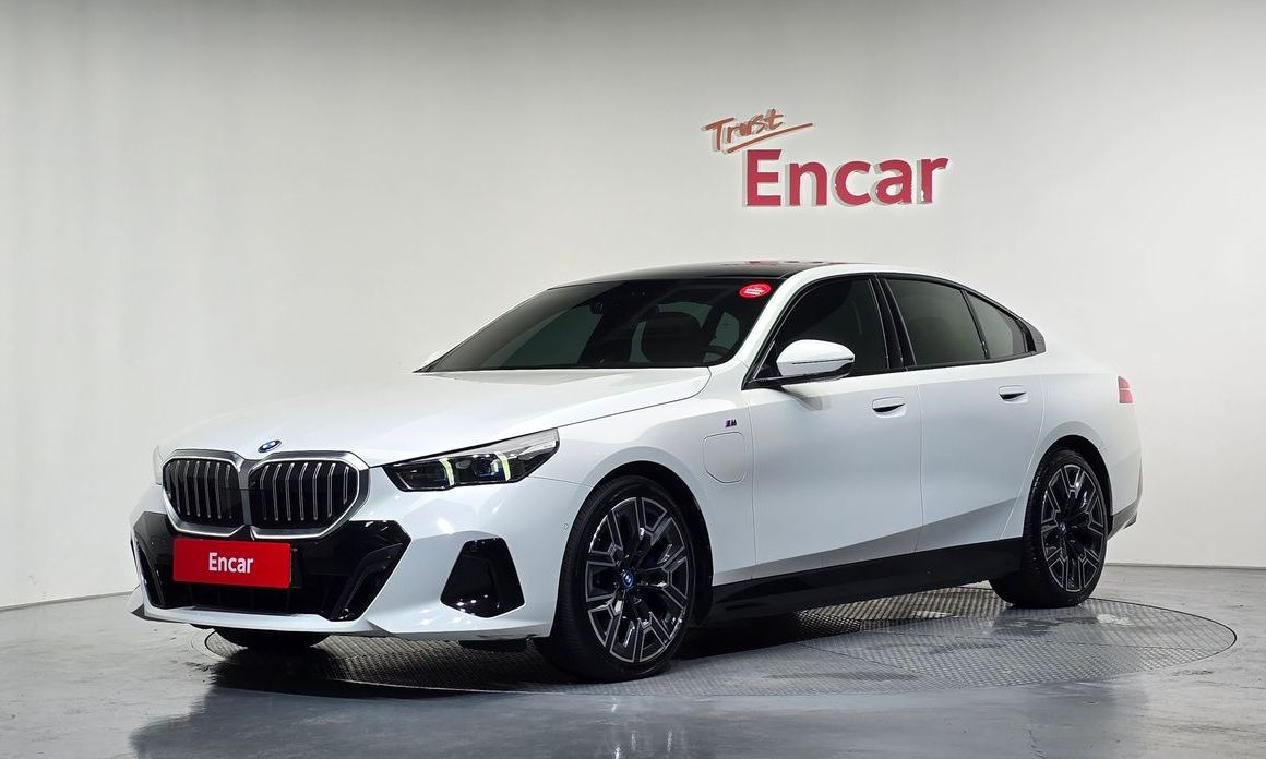 BMW 5-Series 2024