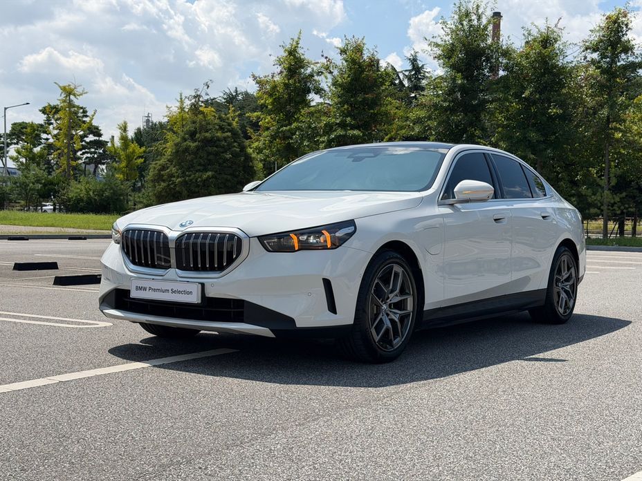 BMW 5-Series 2026