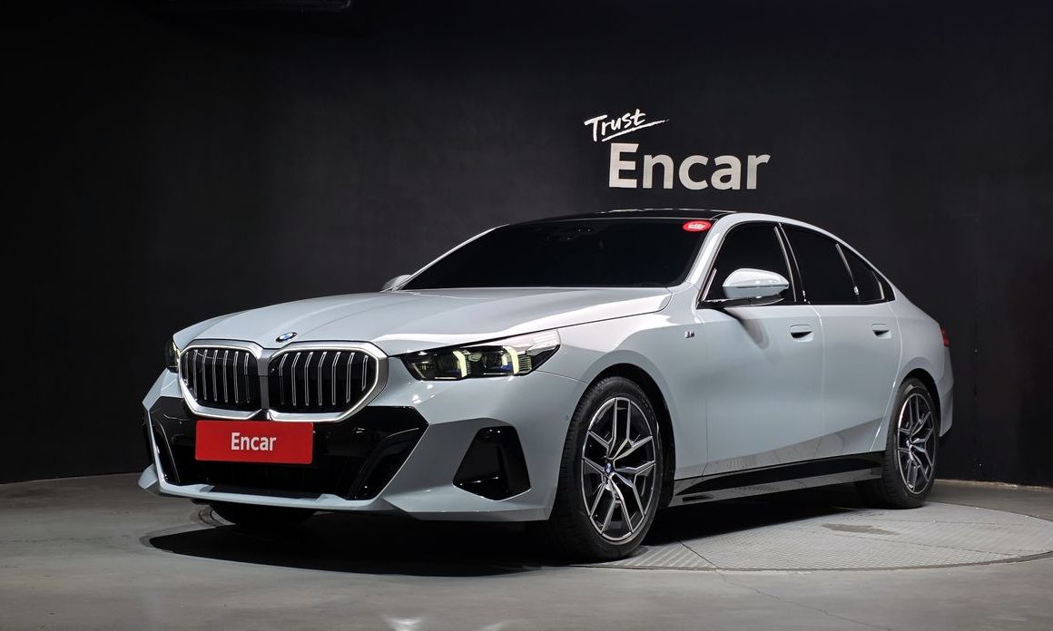 BMW 5-Series 2025