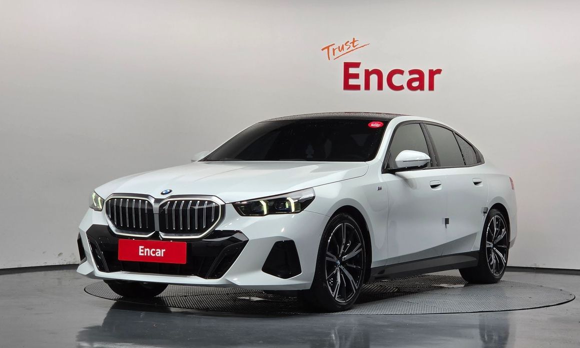 BMW 5-Series 2025