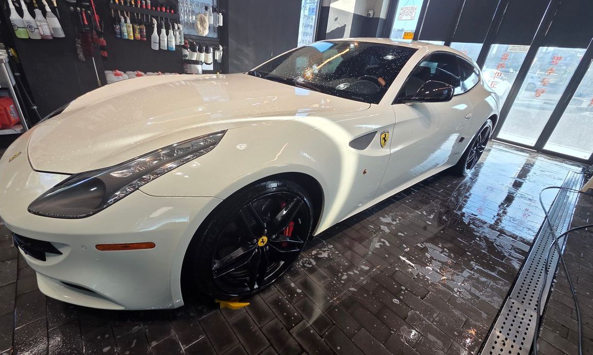 Ferrari FF 2012