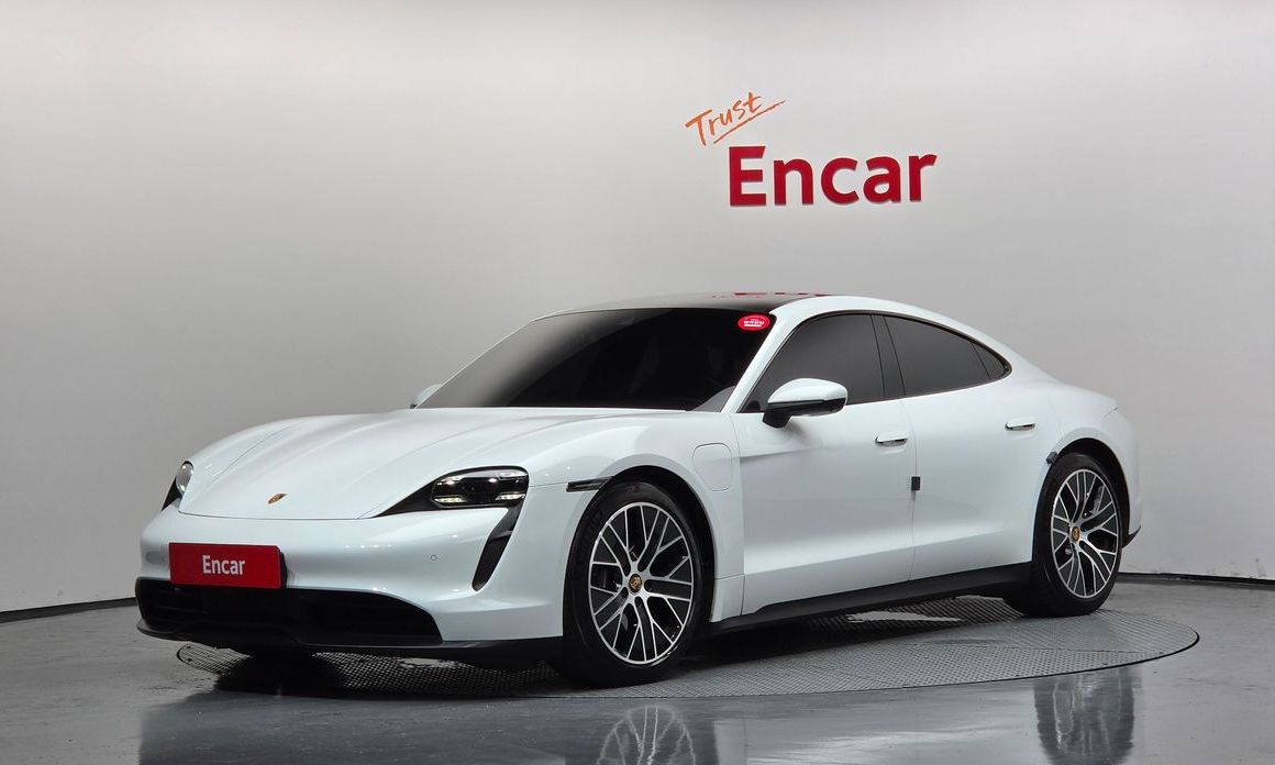 Porsche Taycan 2021